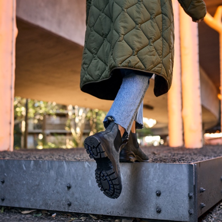 Lug Chelsea Dameslaarzen Rustiek Zwart Blundstone